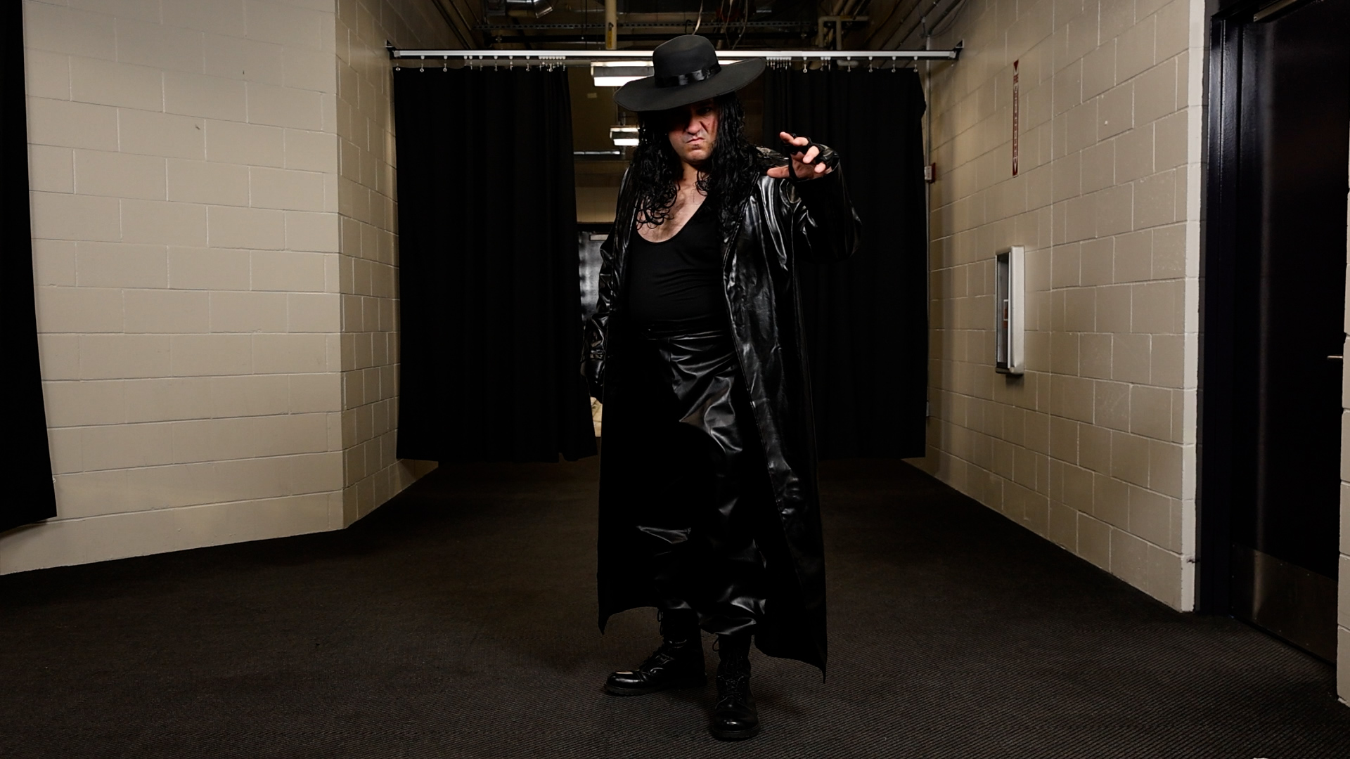 FUN0253PL WWE Plus Size Undertaker Costume